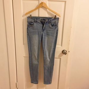 Old Navy *rockstar* light wash jeans